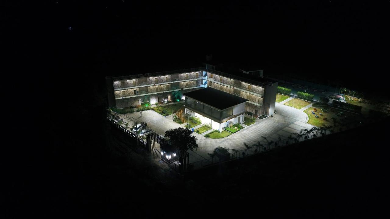 Carina Retreat Resort Sasan Gir Eksteriør billede